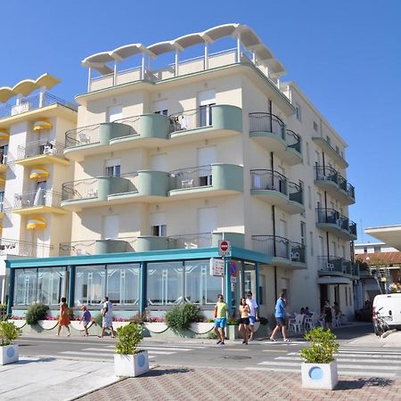 Hotel Silvana بيلاريا-إيجيا مارينا المظهر الخارجي الصورة