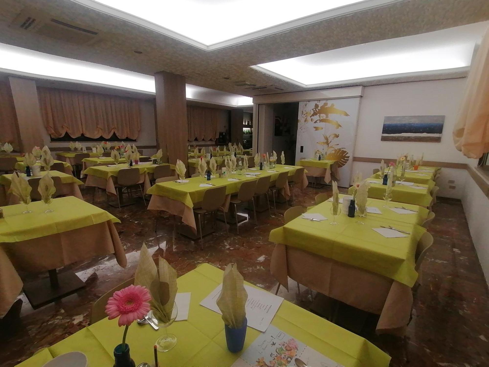 Hotel Silvana بيلاريا-إيجيا مارينا المظهر الخارجي الصورة