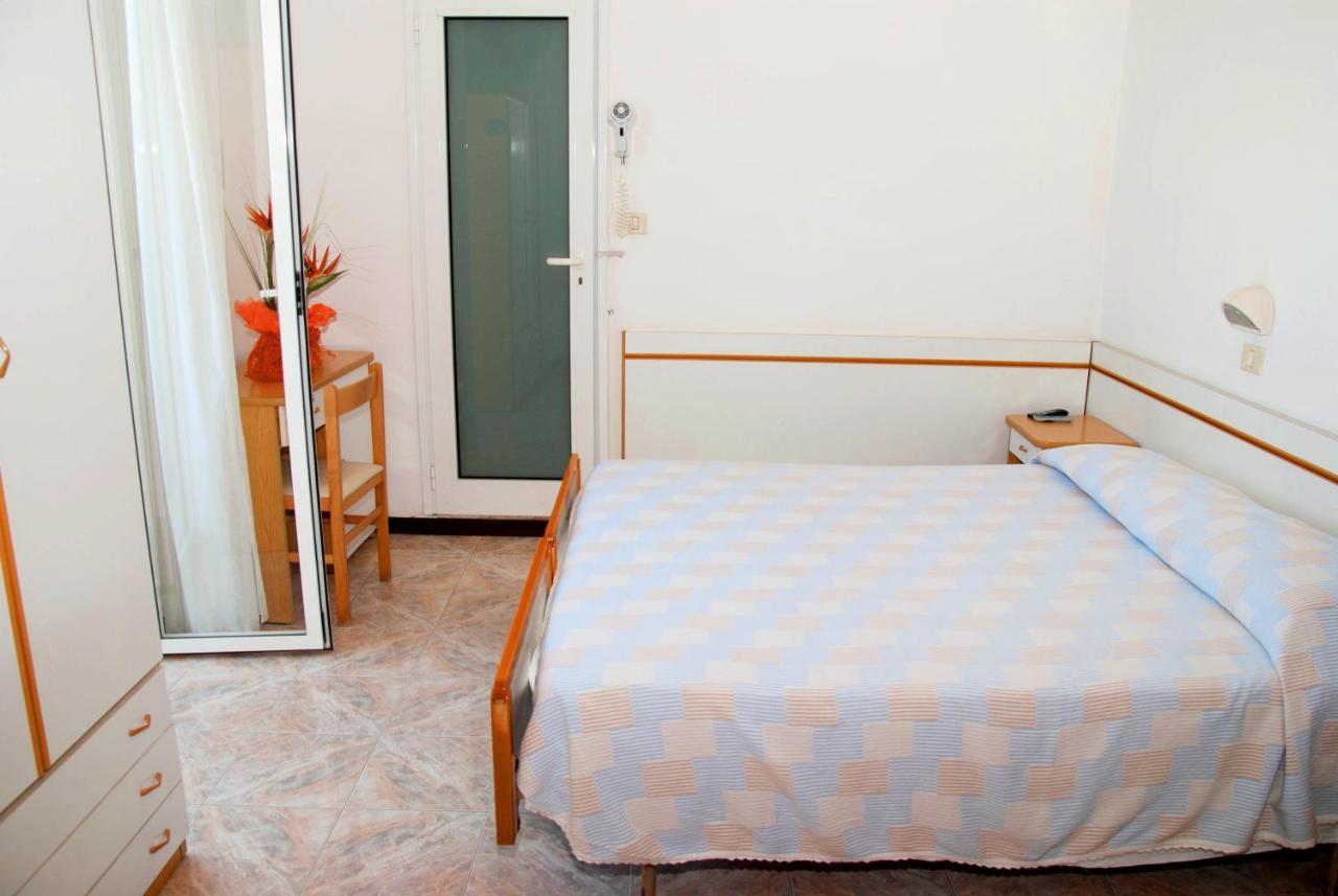 Hotel Silvana بيلاريا-إيجيا مارينا المظهر الخارجي الصورة