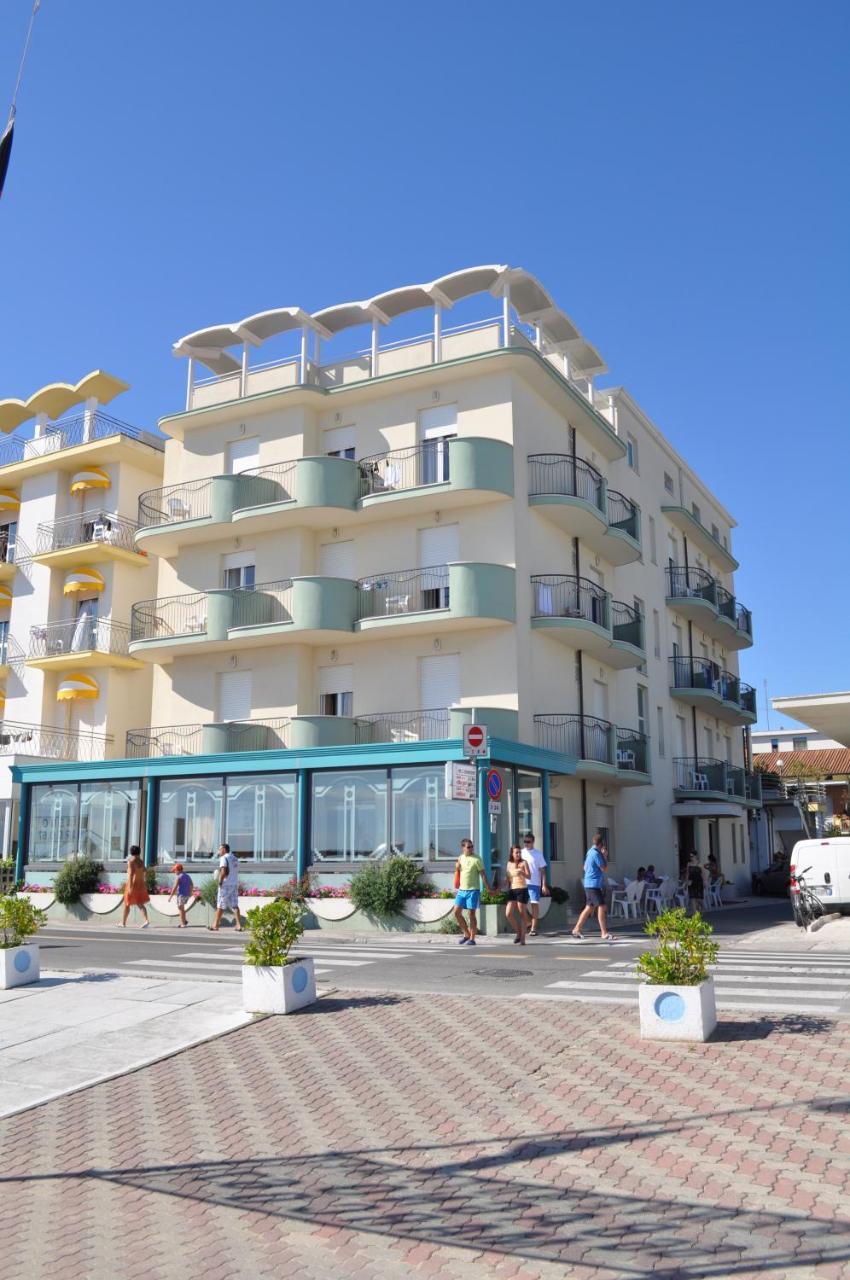 Hotel Silvana بيلاريا-إيجيا مارينا المظهر الخارجي الصورة