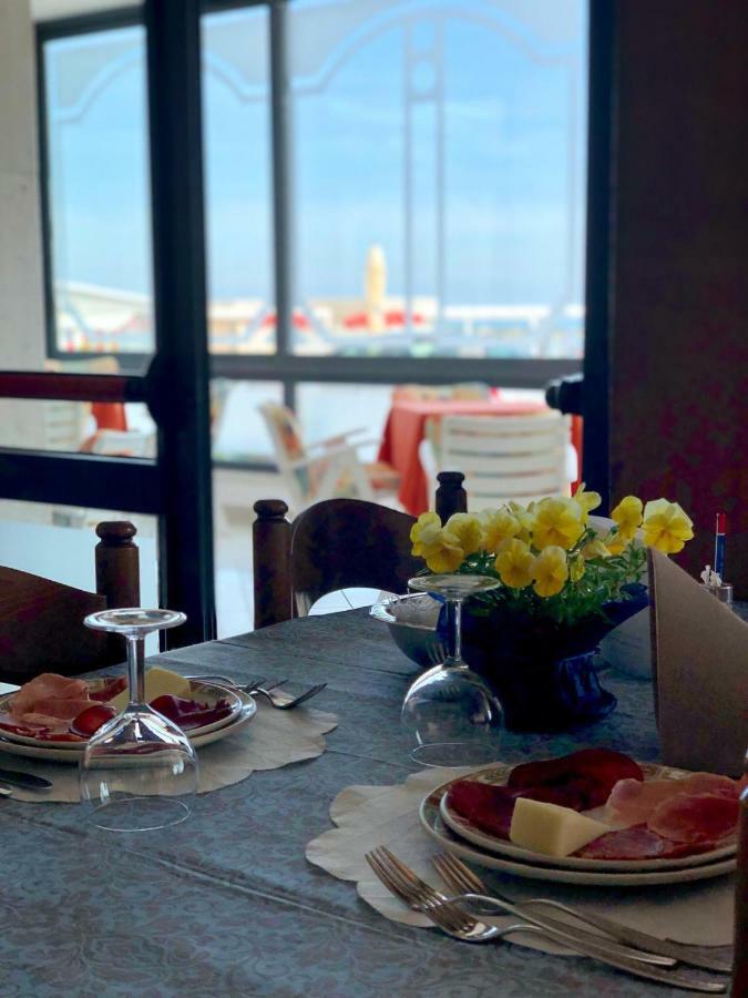 Hotel Silvana بيلاريا-إيجيا مارينا المظهر الخارجي الصورة